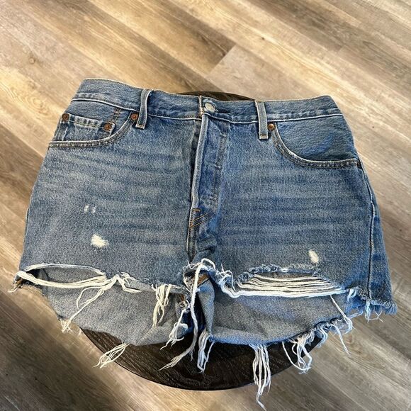 Vintage 90s Levi's 501 Button Fly Jean Shorts size 29 - Picture 1 of 5